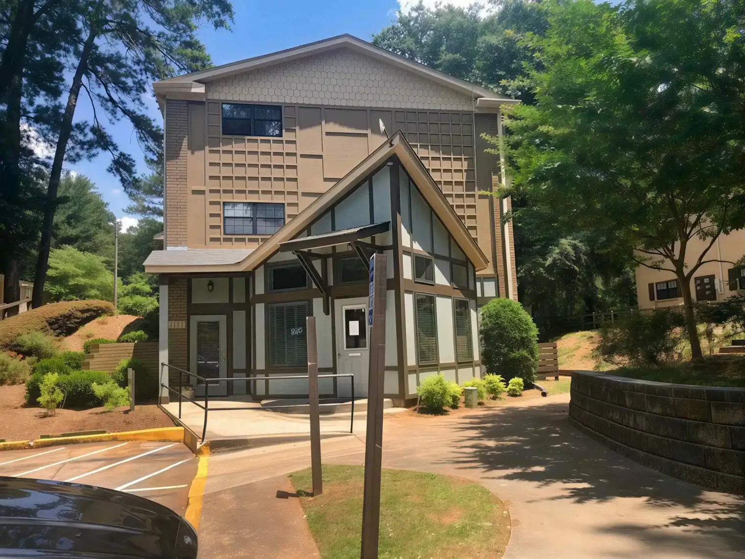 brentwooddecaturapartments leasing 1